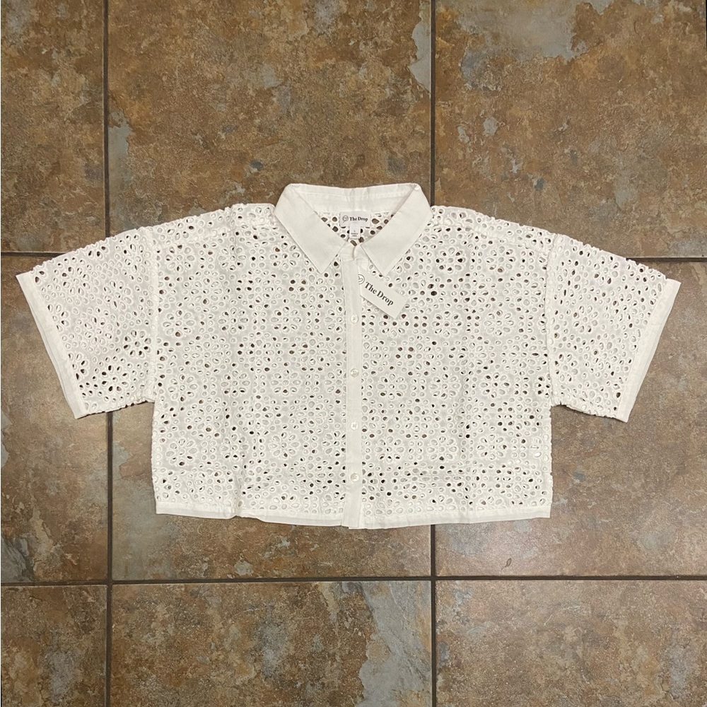 Elegant White Eyelet Crop Top - Picture 3 of 11